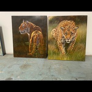 2 tiger puctures